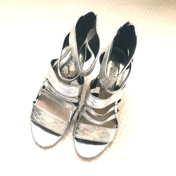 Michael Kors Shiloh Open Toe Silver Sandals - Picture 2 of 11
